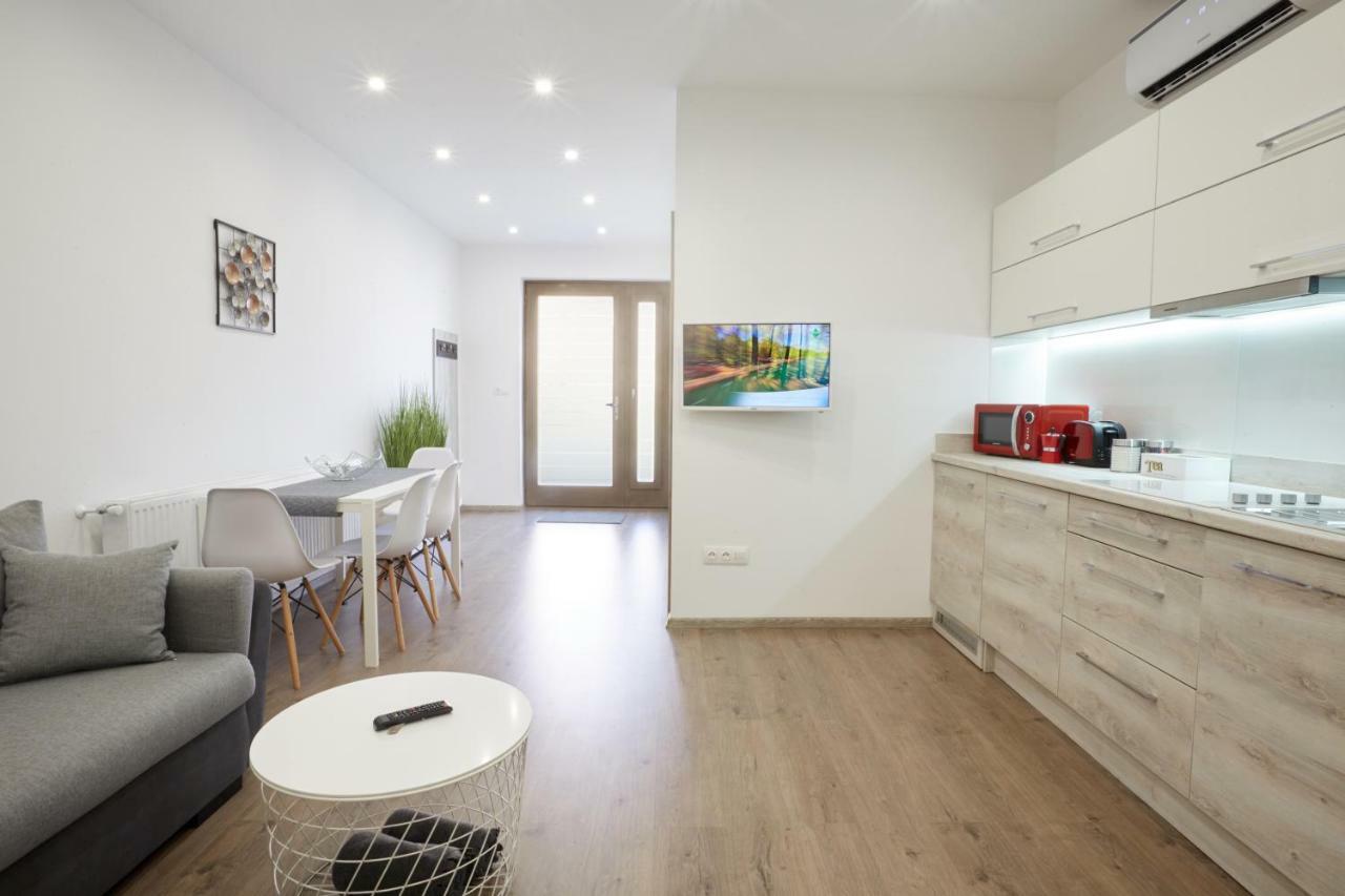 Foter Apartman Ii. 빌라니 외부 사진